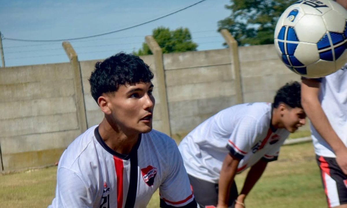 Foto do time que fez parceria com o Athletico