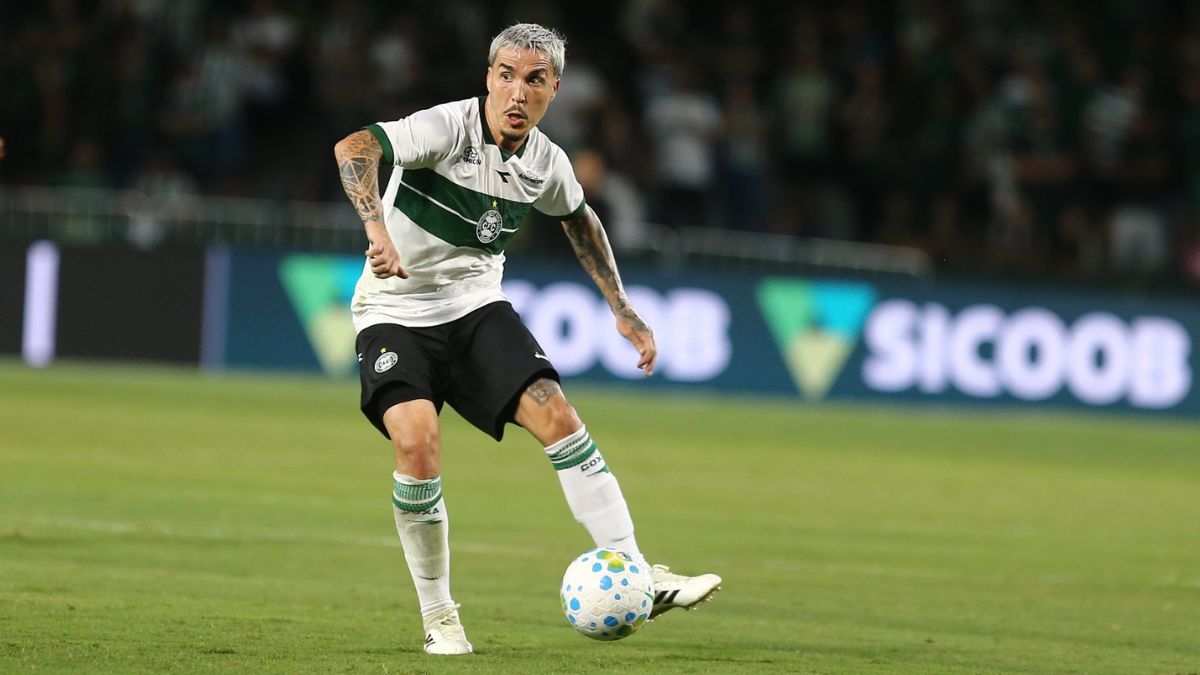 sem-josue-seabra-busca-solucoes-para-meio-de-campo-do-coritiba