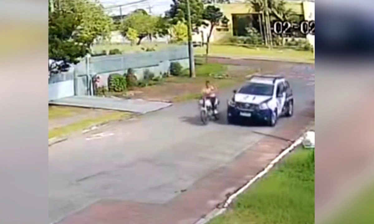 viatura-gm-perseguicao-motociclista-sem-capacete-fuga-curitiba.jpg