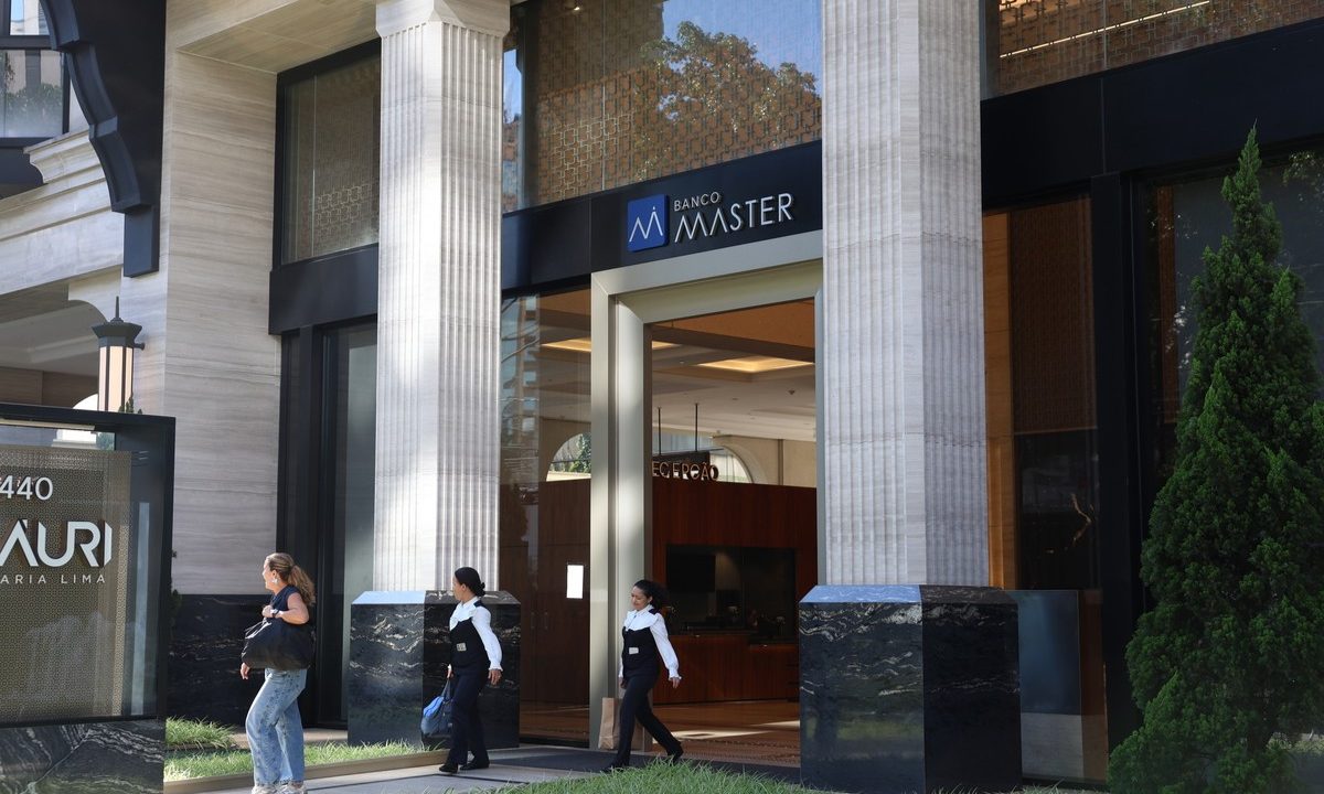 Fachada do Banco Master