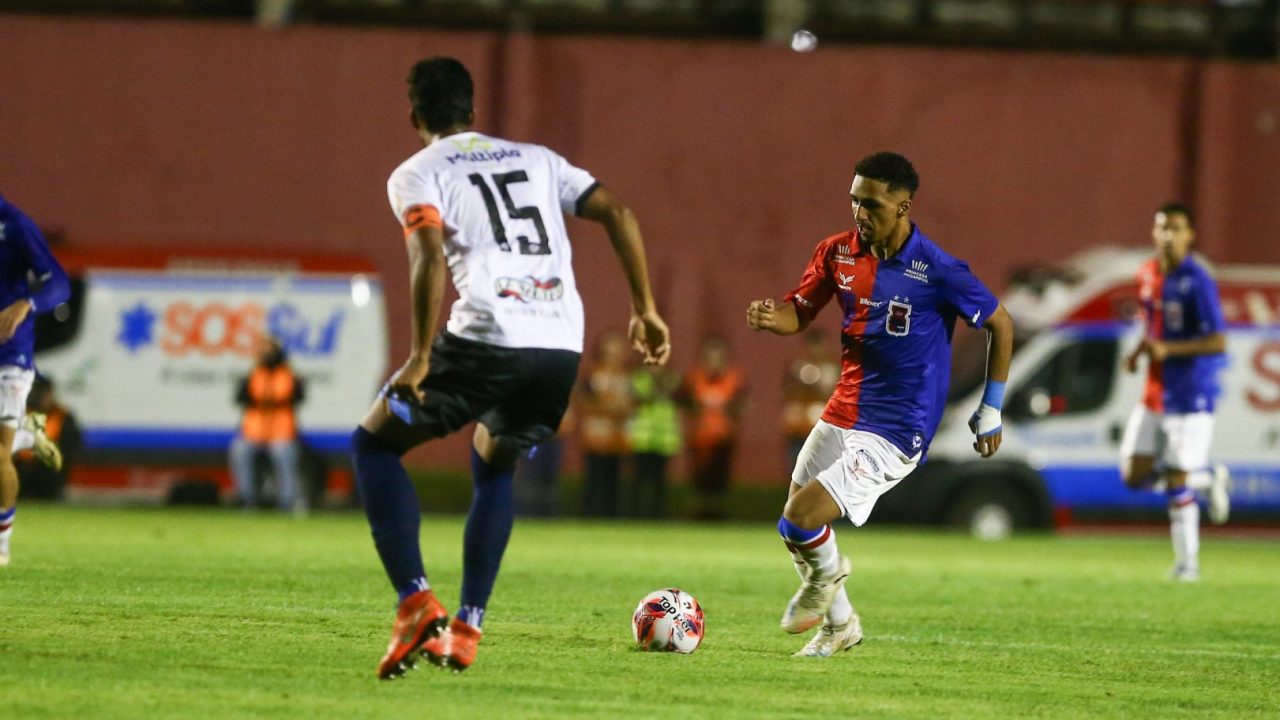 Lance de Paraná Clube x Prudentópolis, pela Segundona