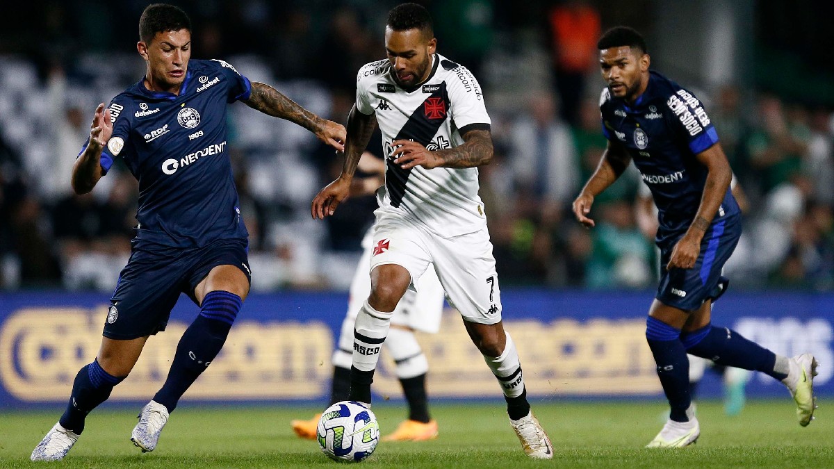 Lance de Coritiba x Vasco, pelo Brasileirão de 2023