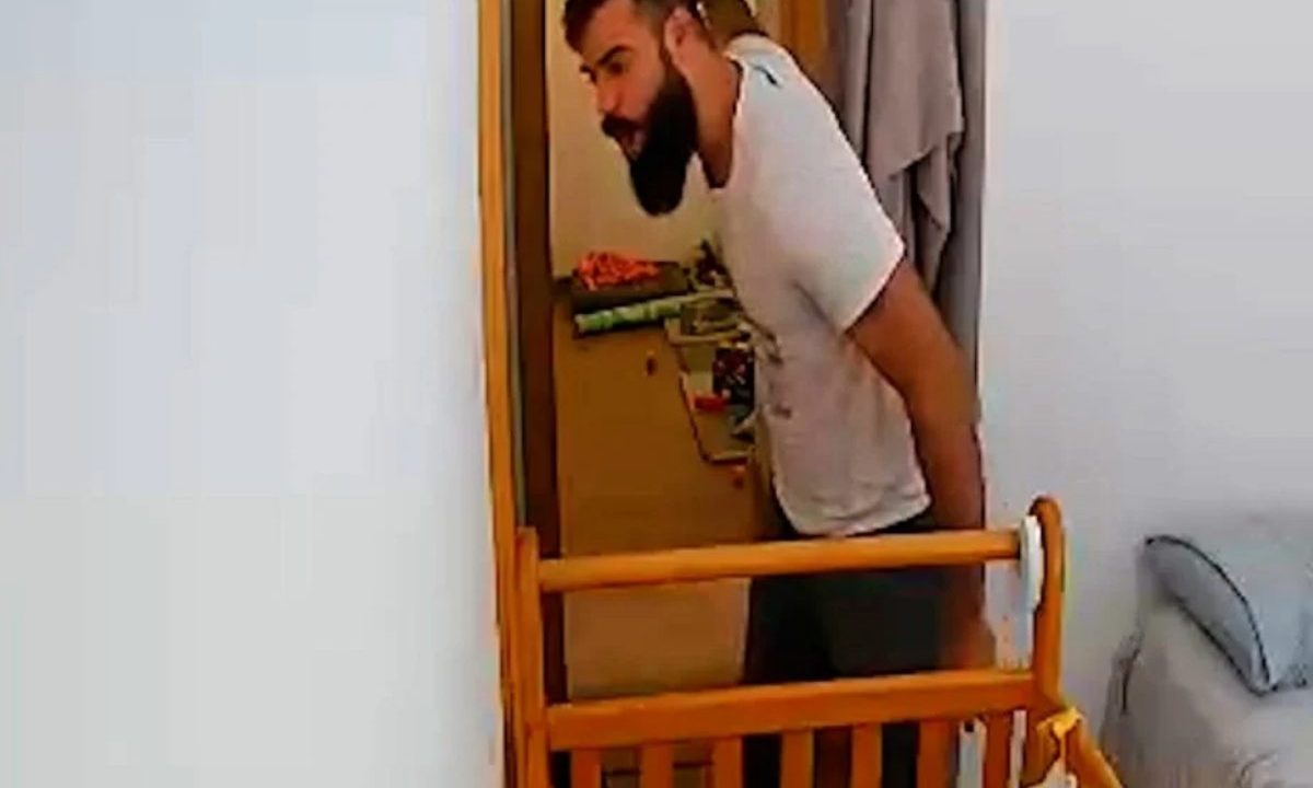 Advogado foi flagrado em vídeo agredindo esposa, em Curitiba