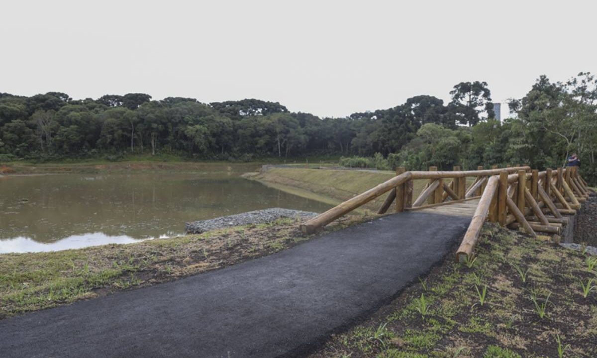 Ponte do novo parque que Curitiba ganhou no Campo Comprido