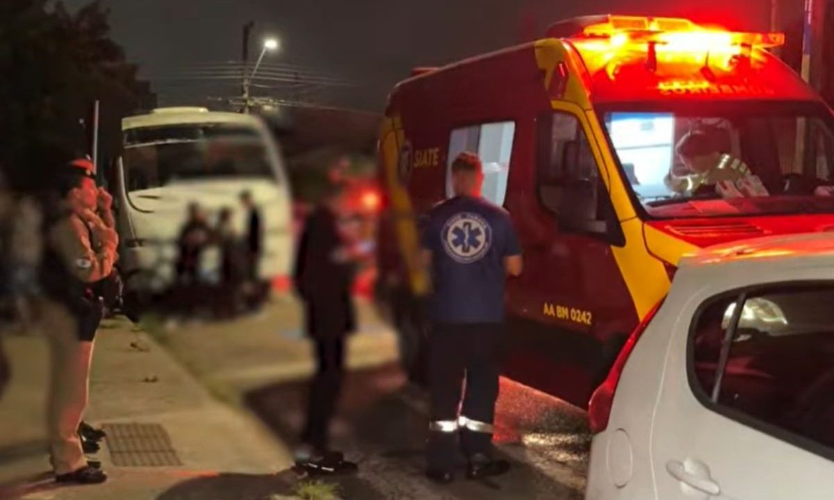 Siate resgatando adolescente que teve o pescoço cortado em colégio