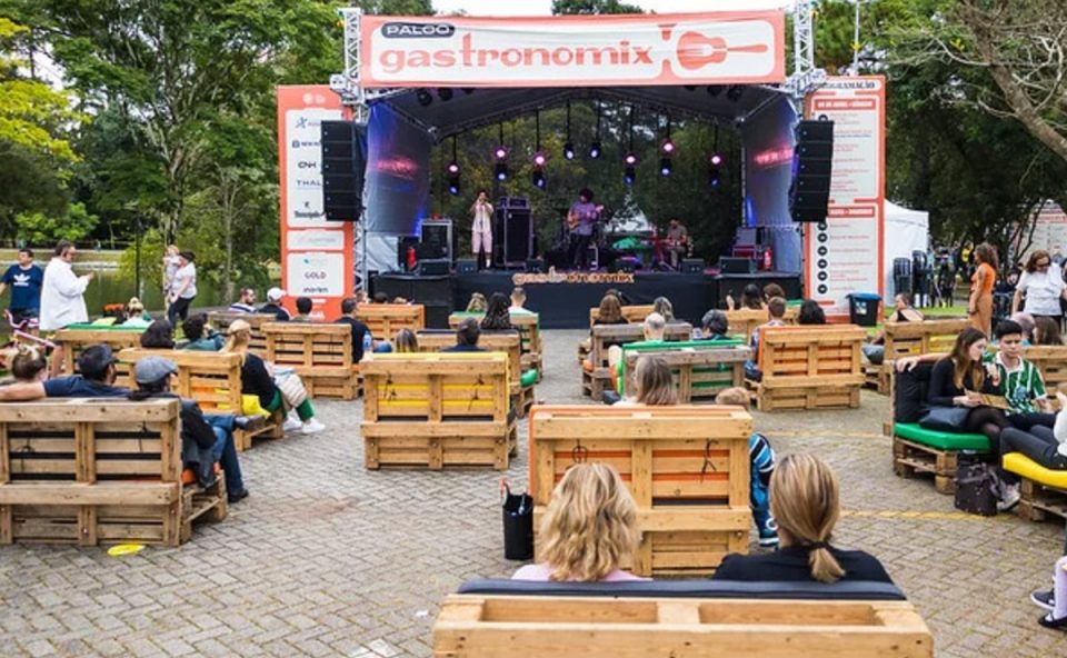 palco para shows do gastronomix 2026 em curitiba