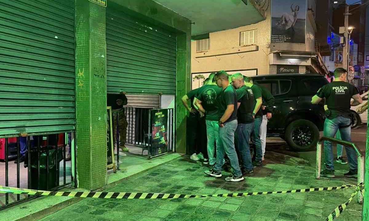 Local isolado onde homem foi baleado em tabacaria de Curitiba