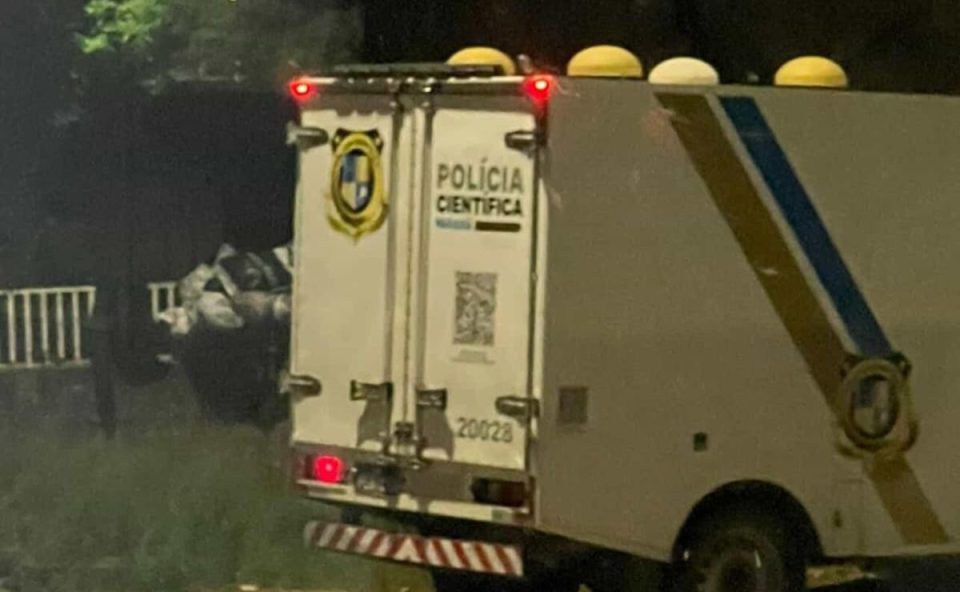 foto do local onde o homem foi morto a tiros em frente de casa, em Fazenda Rio Grande