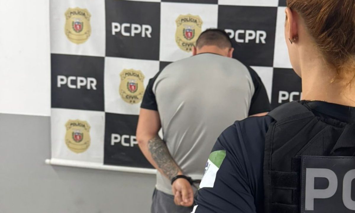 Homem preso pela polícia após importunar mulheres
