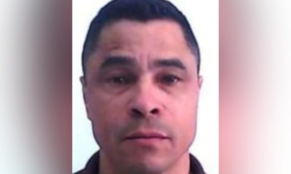 Foto de motorista executado no bairro Uberaba, em Curtiba; ele foi identificado pela polícia.