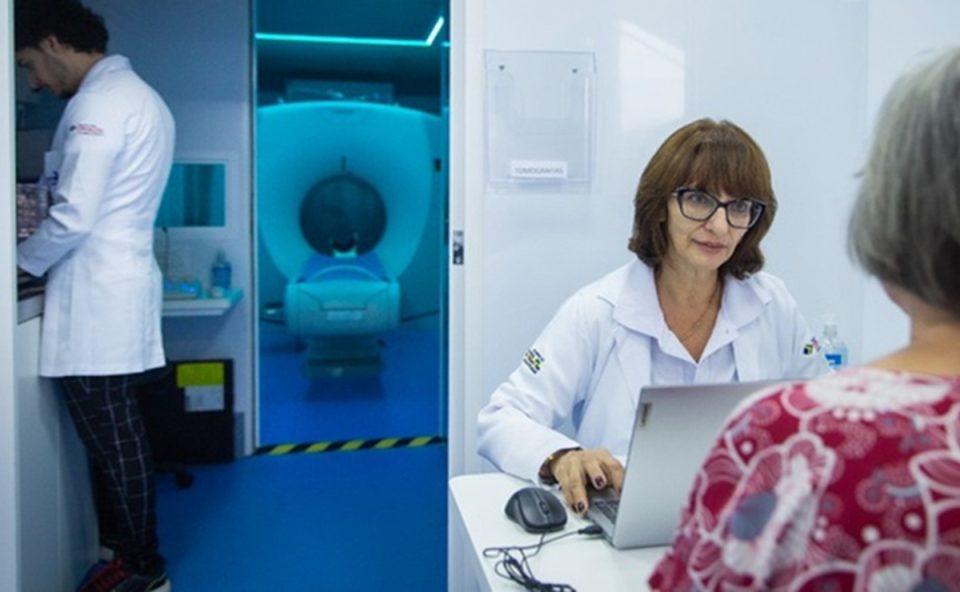Mulher é atendida em mutirão exclusivo para a saúde da mulher no SUS