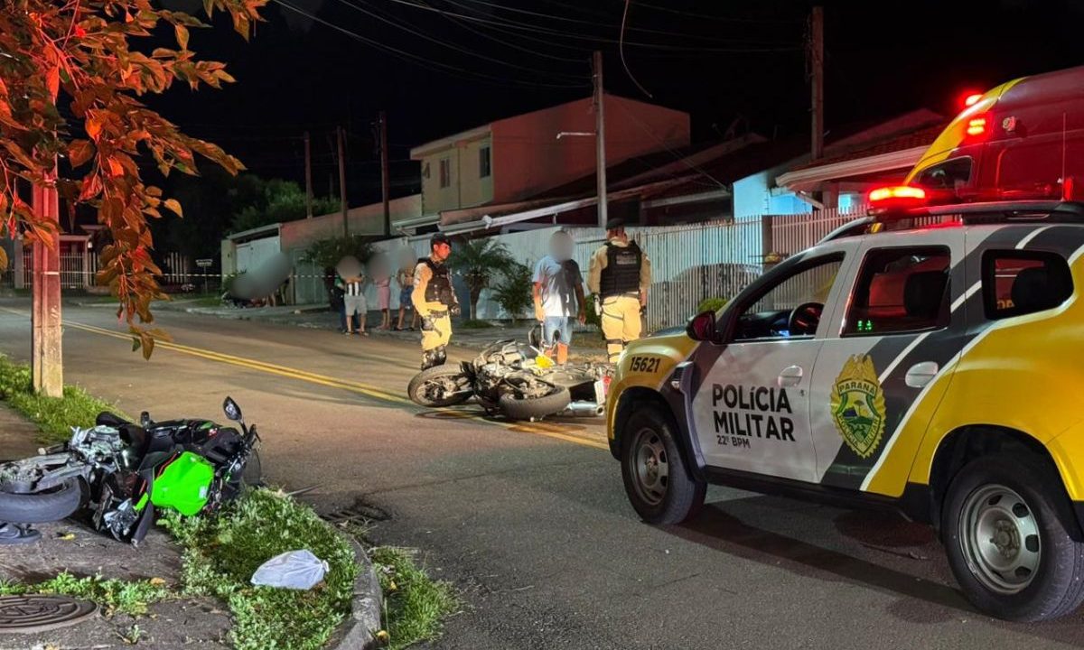 foto do local onde a perseguição terminou após o motociclista bater na moto da PM em colombo