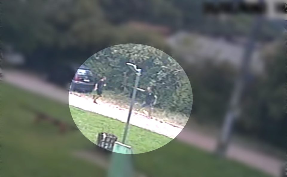 imagem da câmera de segurança mostra rapaz atirando durante briga por vassoura