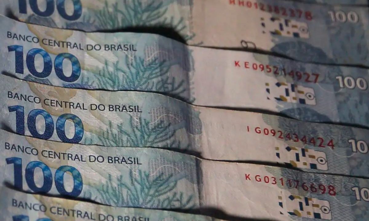 Foto de cédulas de 100 reais
