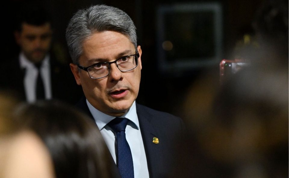 Retrato do senador Alessandro Vieira. Ele recomendou intervenção federal no Rio de Janeiro