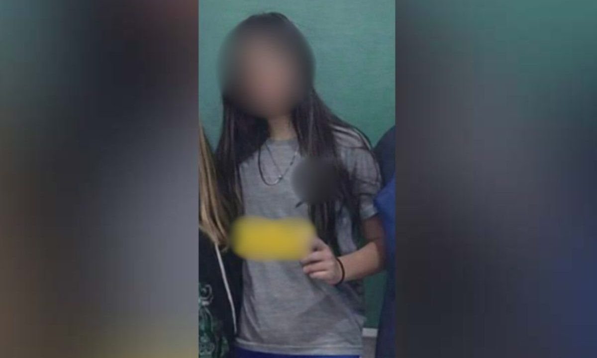 Adolescente encontrada em Curitiba com uniforme de colégio