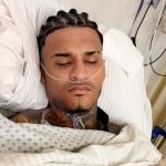 Foto do cantor Anderson Neiff em cama de hospital após ser atingido por tiro no ombro