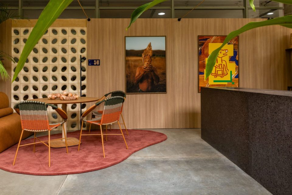 arquiteto-curitibano-viraliza-homenagem-cachorro-caramelo-bienal-arquitetura (3)