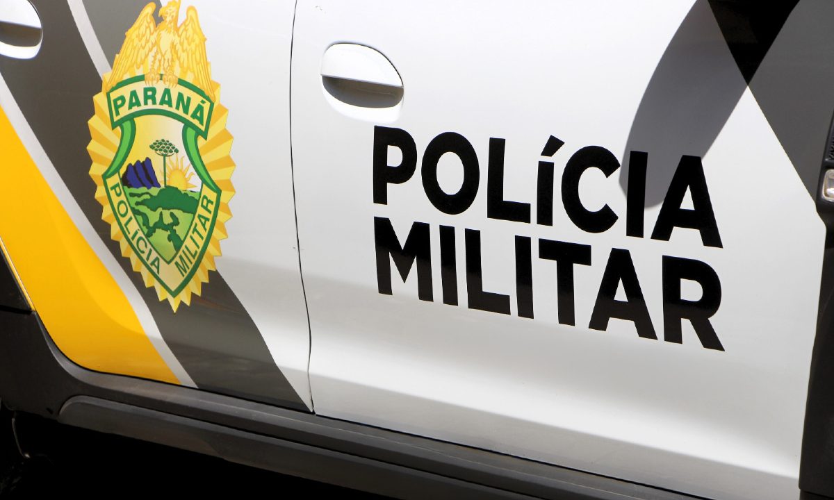 Foto de uma viatura da Polícia Militar para representar uma briga de foice e enxada no interior do estado.