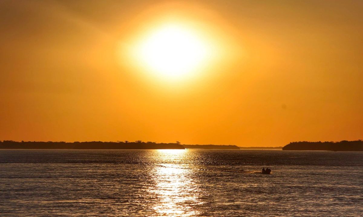 foto de sol para ilustrar as cidades mais quentes do Paraná