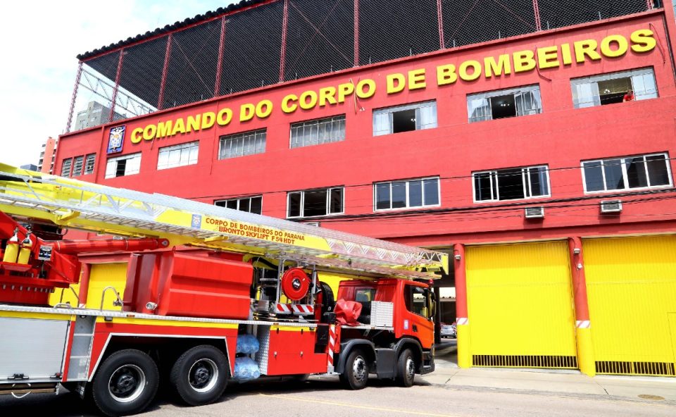 quartel dos bombeiros do paraná