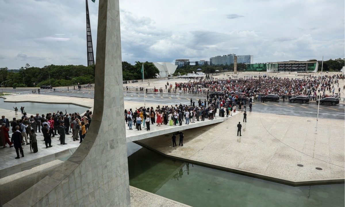STF já responsabilizou mais de 1.400 pessoas por crimes ligados ao 8 de janeiro. A imagem mostra atos do 8 de janeiro em Brasília.
