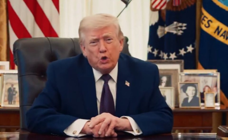 Foto de Donald Trump, presidente dos Estados Unidos. Ele se posicionou sobre o piloto americano resgatado no Irã