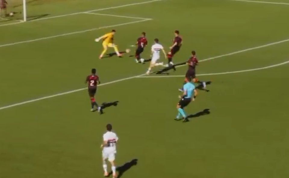 Foto do jogo entre Athletico e São Paulo sub-20