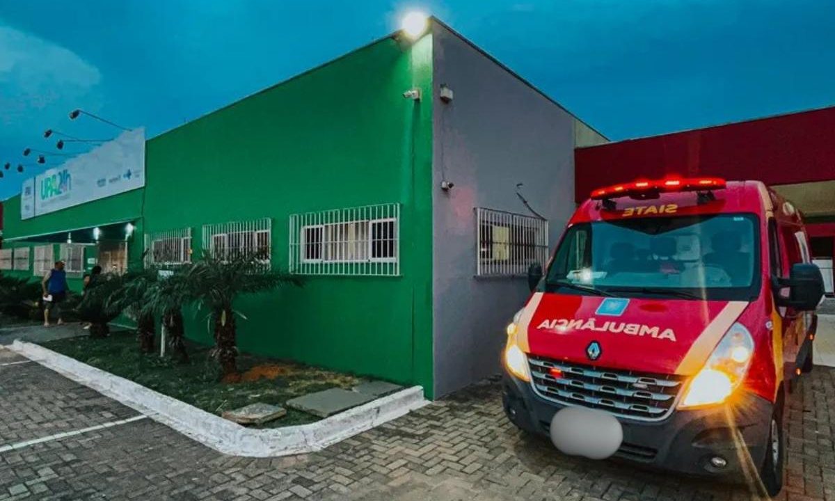Upa onde homem que ficou ferido após cair de altura elevada em shopping foi levado
