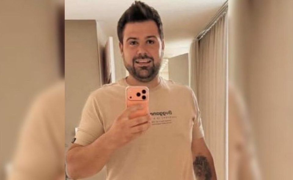 Empresário de 30 anos, identificado como Ronaldo Fernandes, em foto de selfie em ambiente interno
