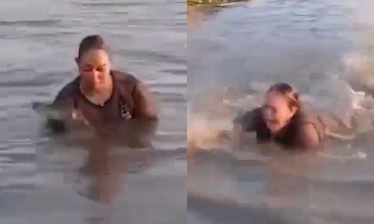 Imagem mostra a mulher que confundiu um jacaré com um pedaçoi de tronco em uma lagoa. Primeiro foto mostra a mulher com o jacaré no colo. Segunda imagem mostra a mulher saindo correndo da água.