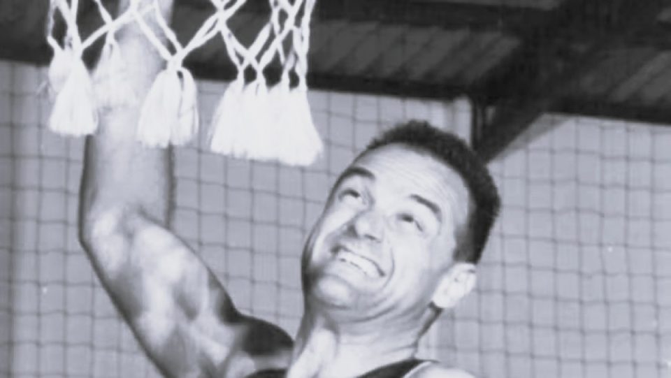 Oscar Schmidt morreu nesta sexta-feira (17) aos 68 anos.