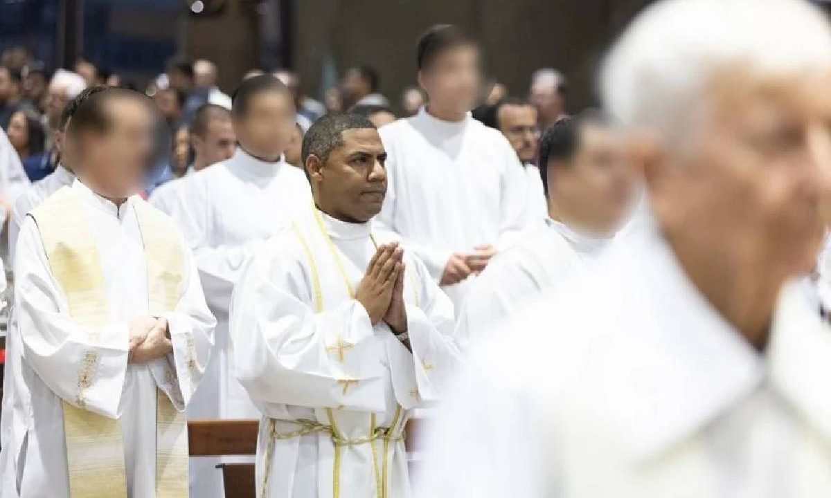 Foto mostra padre Genivaldo Oliveira dos Santos