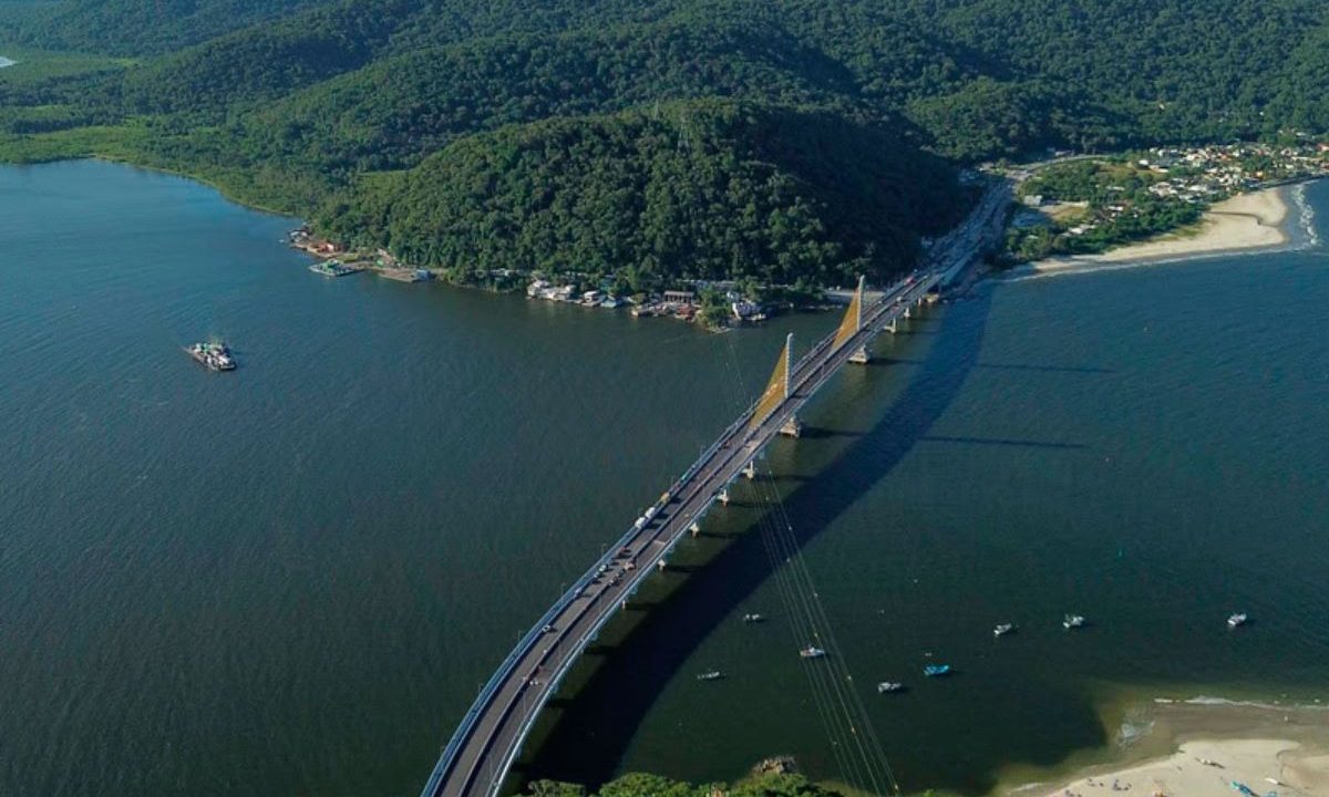 Ponte de Guaratuba, trajeto da Maratona Internacional do Paraná
