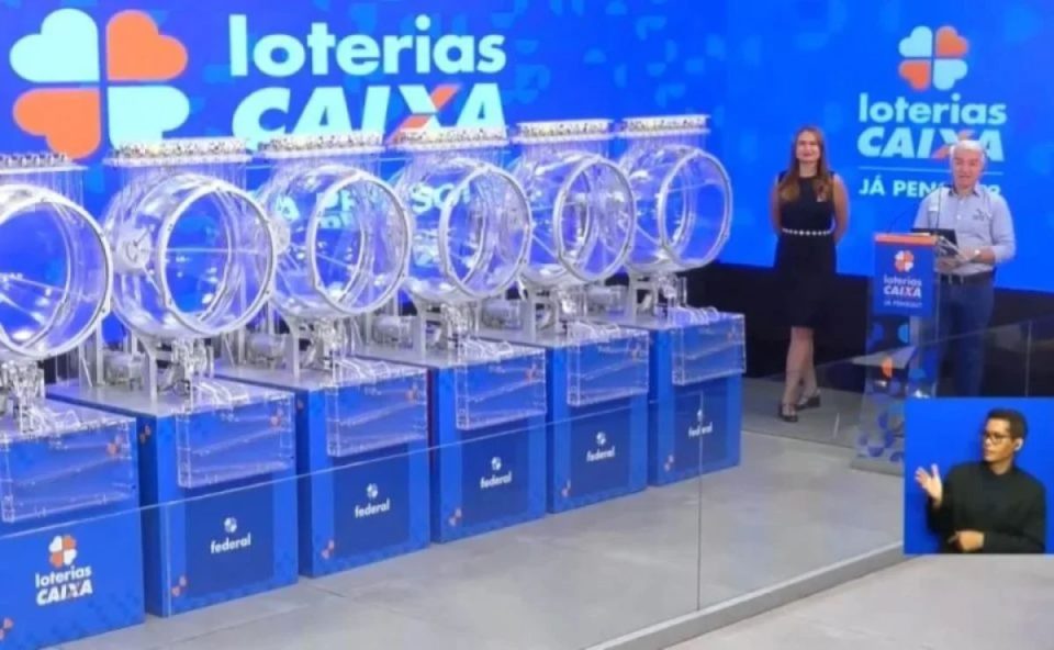 Trecho do sorteio ao vivo da Loteria Federal 6060.