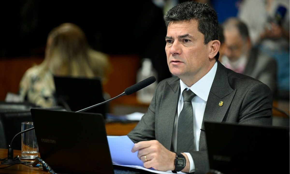 Sergio Moro foi retirado da CPI do Crime Organizado antes da votação do relatório final. A imagem mostra Moro no Senado.