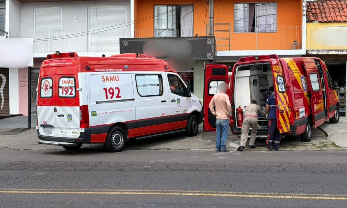 Foto mostra local onde trabalhador ficou ferido após sofrer queda no Boqueirão.