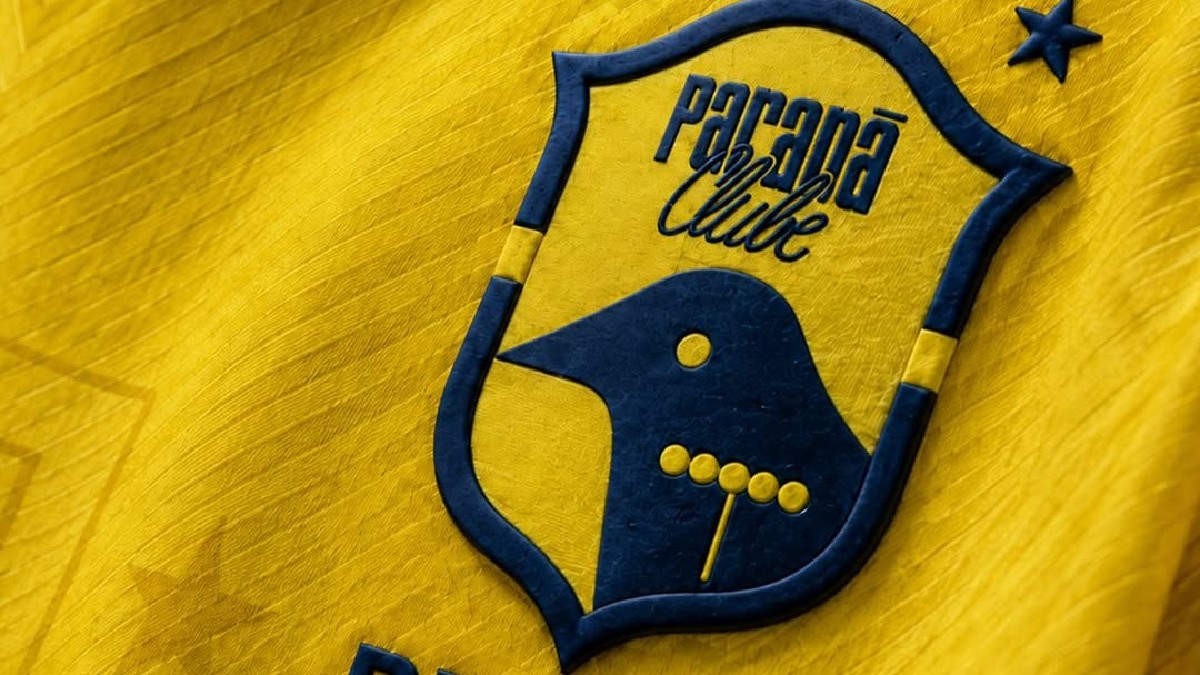 Camisa do Paraná Clube especial para a Copa do Mundo