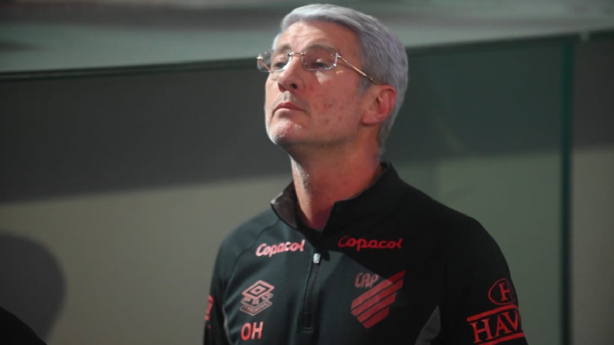 Odair Hellmann, em Athletico x Grêmio no Brasileirão