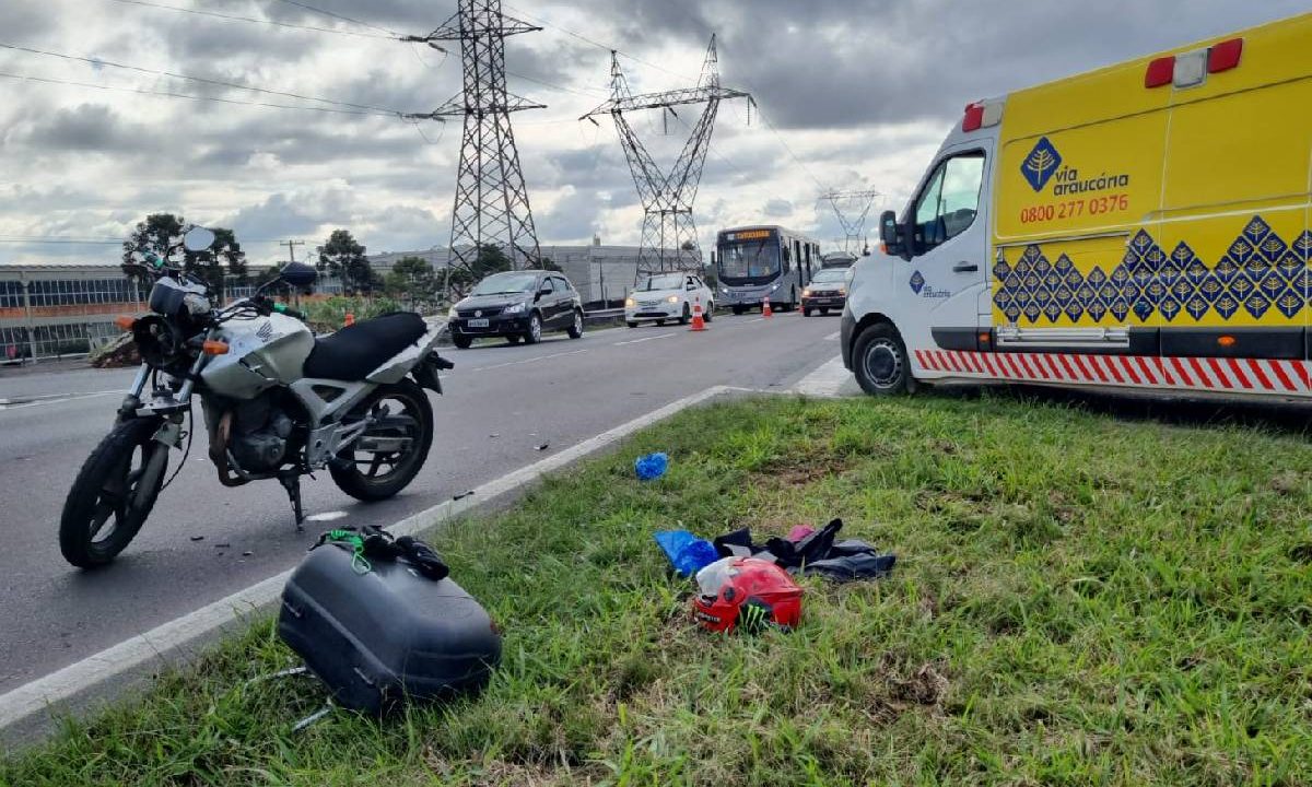 Foto mostra acidente na Rodovia do Xisto