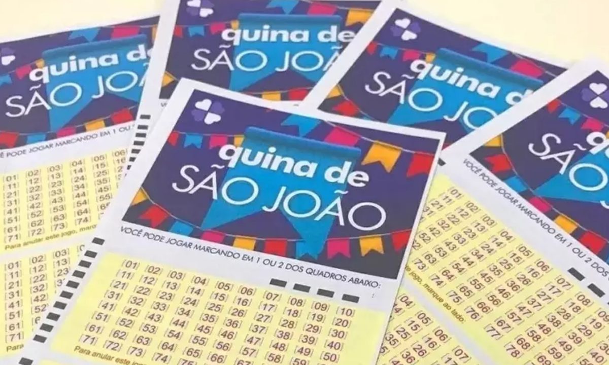 Foto de bilhetes de apostas da Quina de São de João.