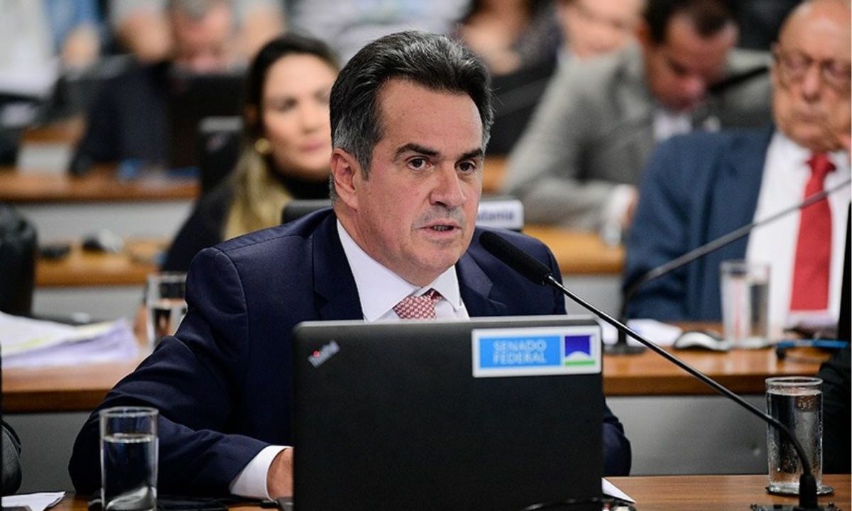 Senador Ciro Nogueira foi alvo de operação da Polícia Federal sobre suposta atuação em favor do Banco Master. A foto mostra Ciro Nogueira no Senado.