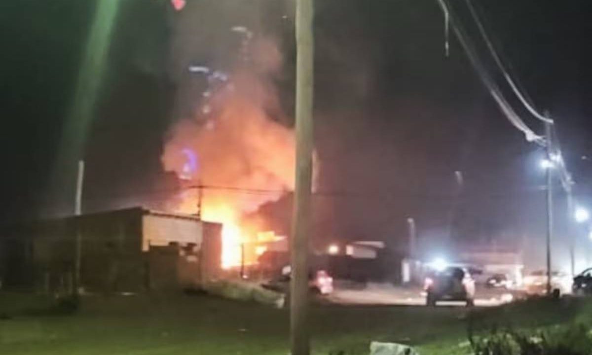 Foto mostra explosão na casa