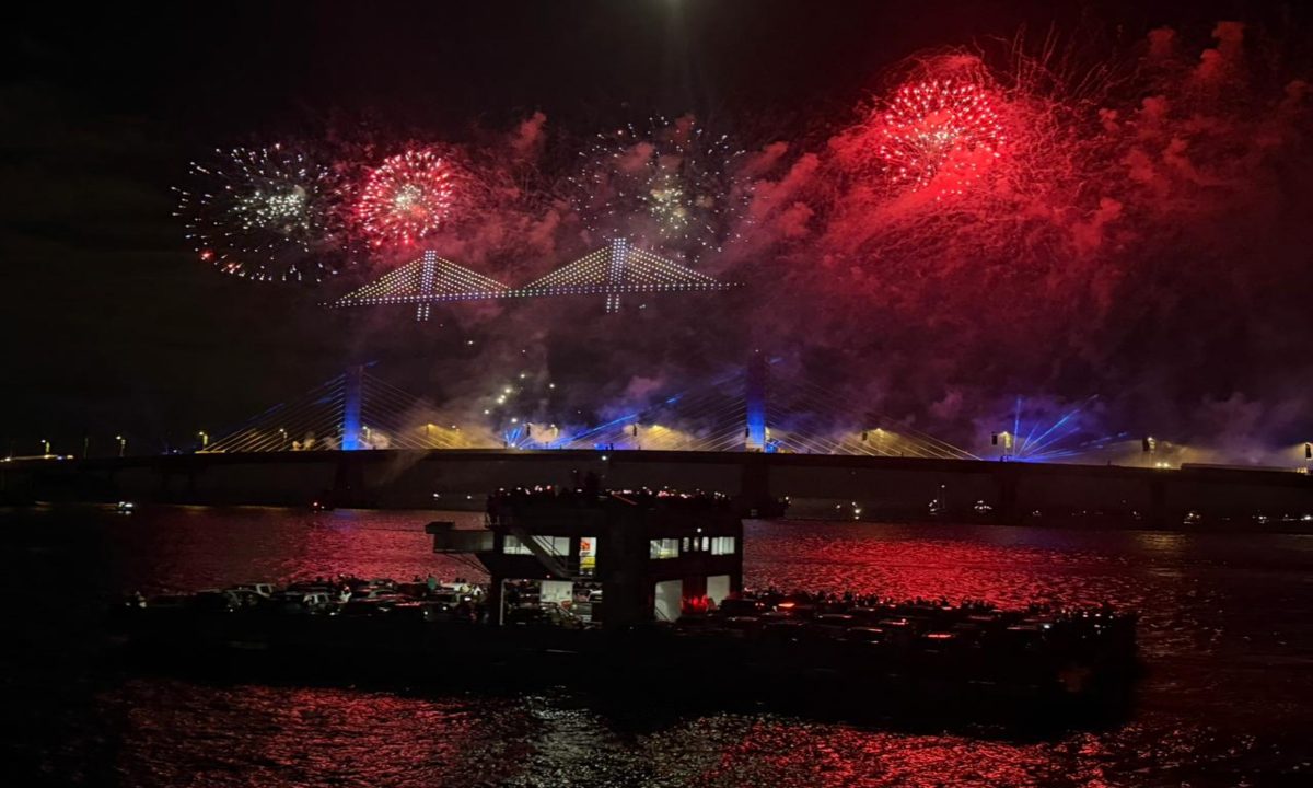 Foto da festa da Ponte de Guaratuba.