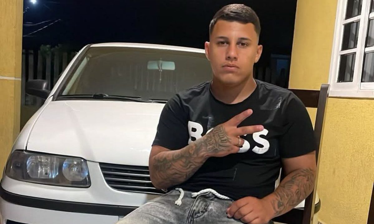 foto do jovem que morreu dois dias após acidente na estrada da ribeira
