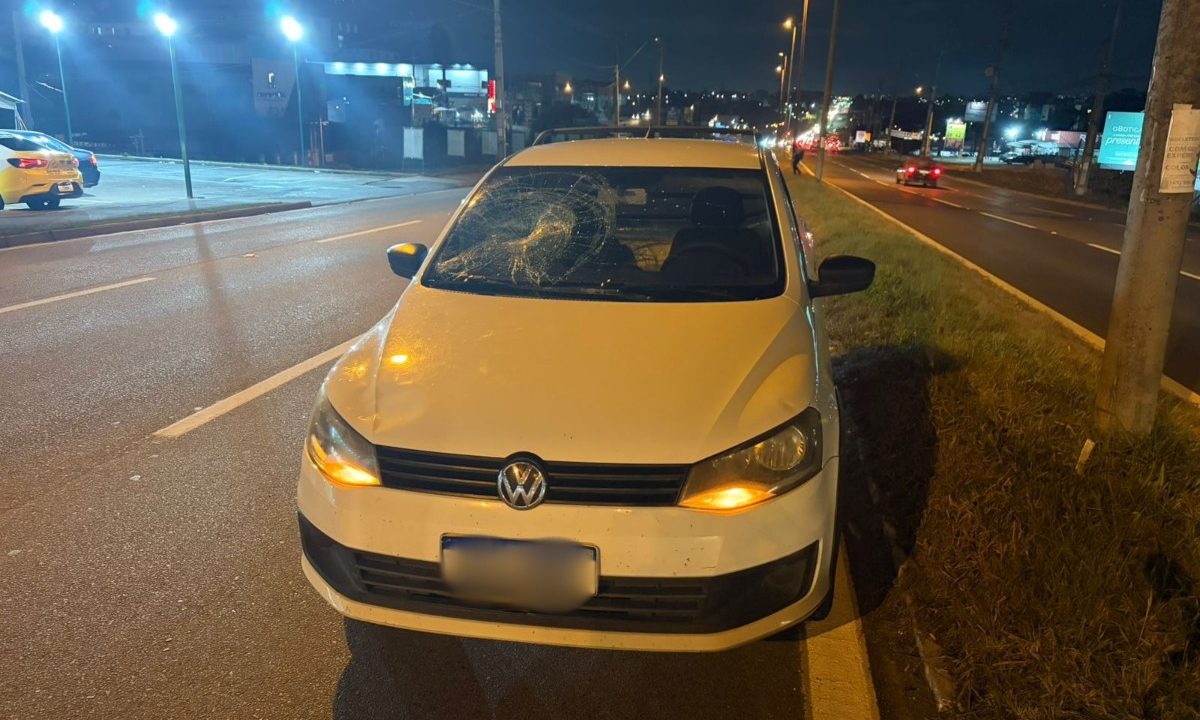 Frenta de veículo após acidente com idosa atropelada por carro
