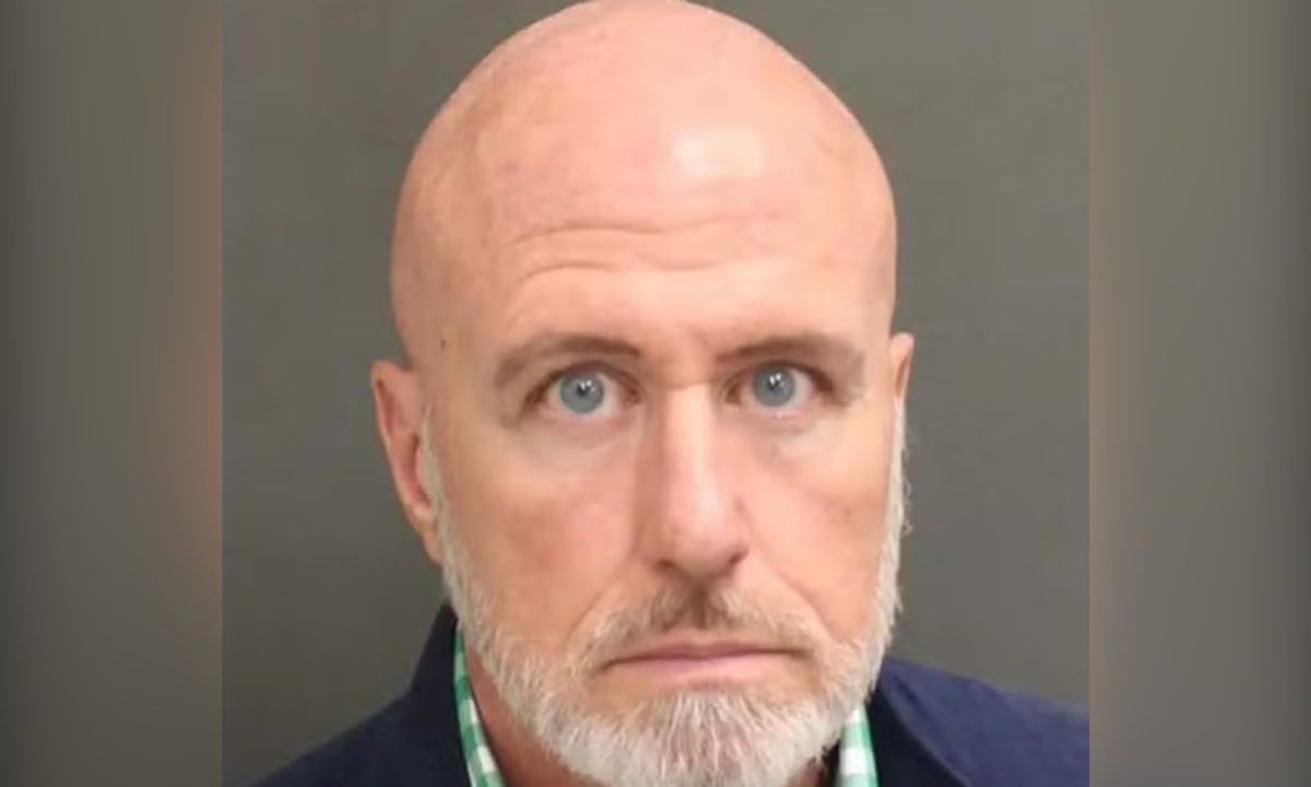 Alan Chambers, o ex-líder cristão preso por marcar encontro sexual com menino de 14 anos.