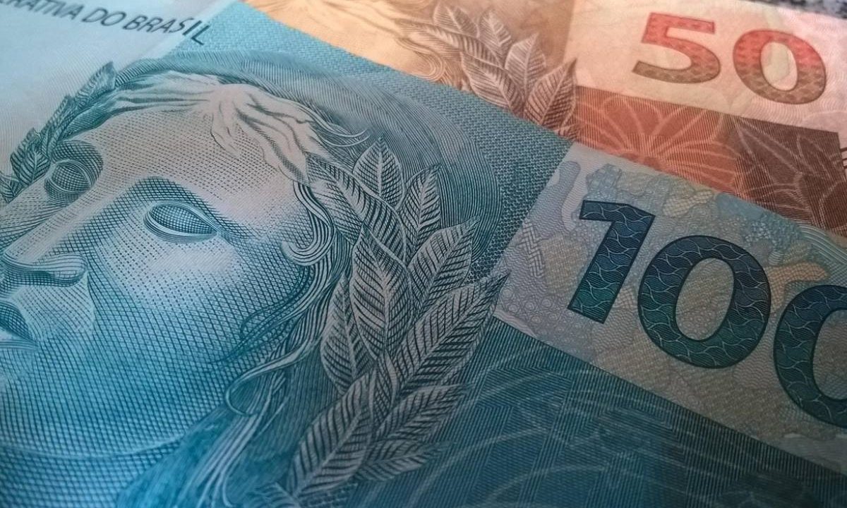 Nota de dinheiro para representar premio da Loteria Federal 6069