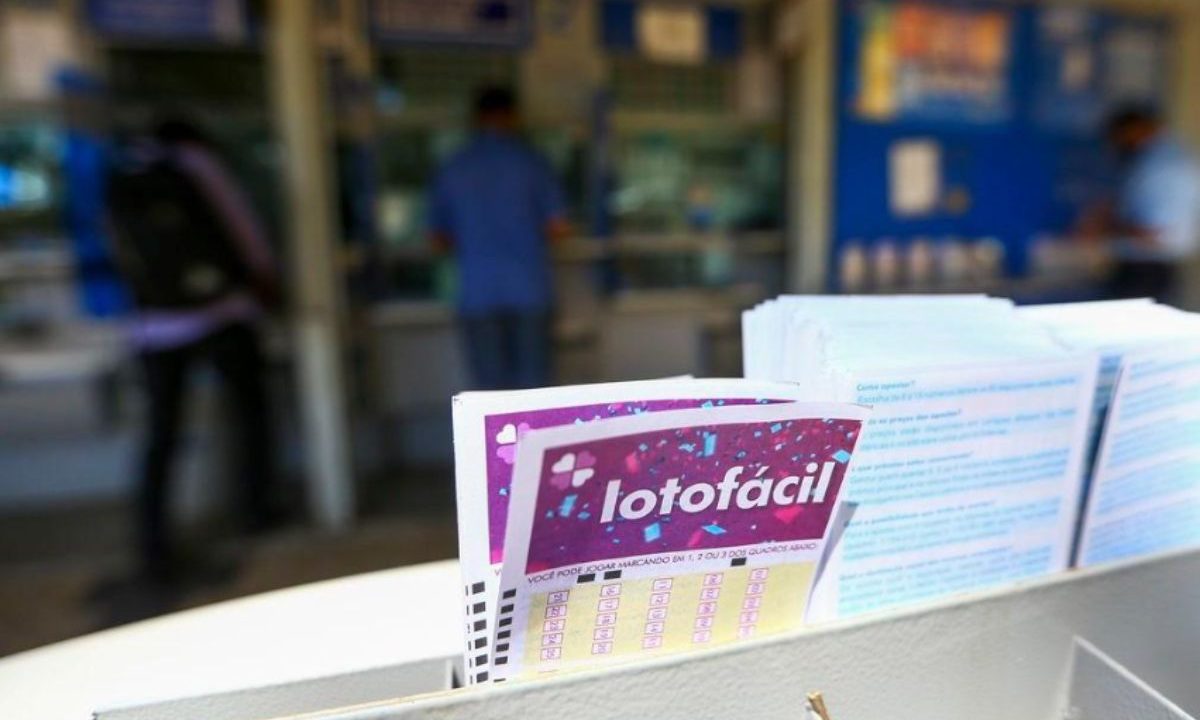 Volantes da Lotofácil 3679 na lotérica