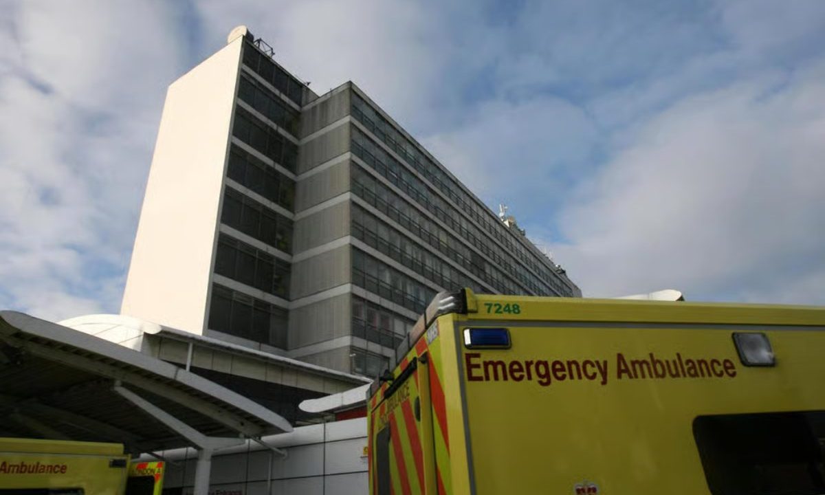Hospital onde médico foi esfaqueado